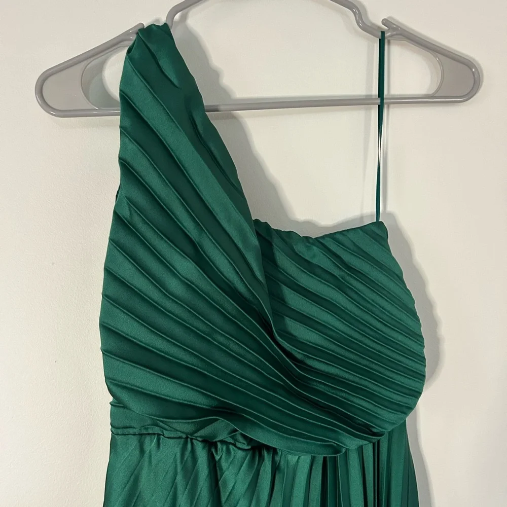 Abercrombie & Fitch One Shoulder Green Dress - Picture 8 of 8